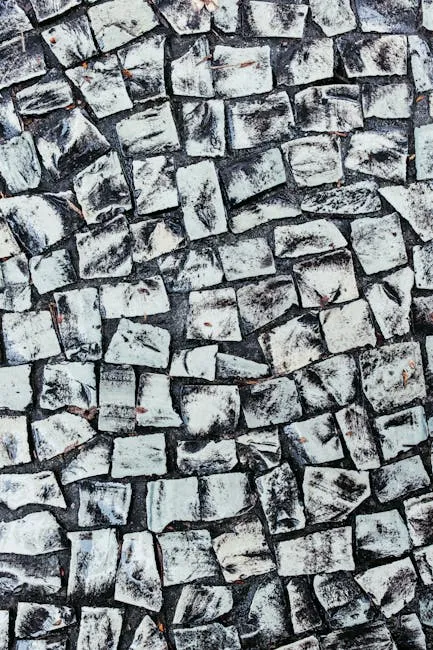 Гранитная брусчатка на территории коттеджа