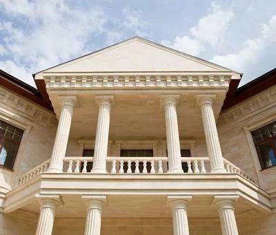 Колонны из песчаника