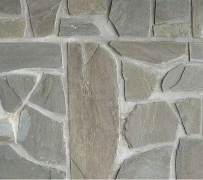 Забор из серого песчаника