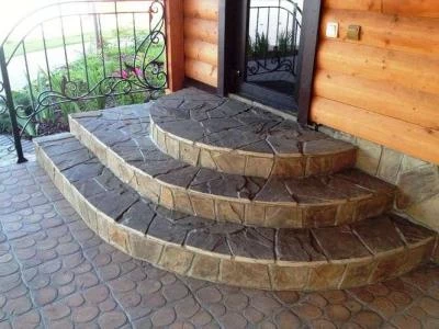 Из прямых ступеней