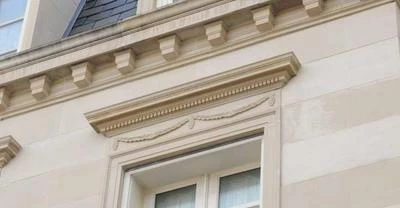 Цоколь из известняка (блоки)