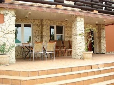 Колонны из сланца